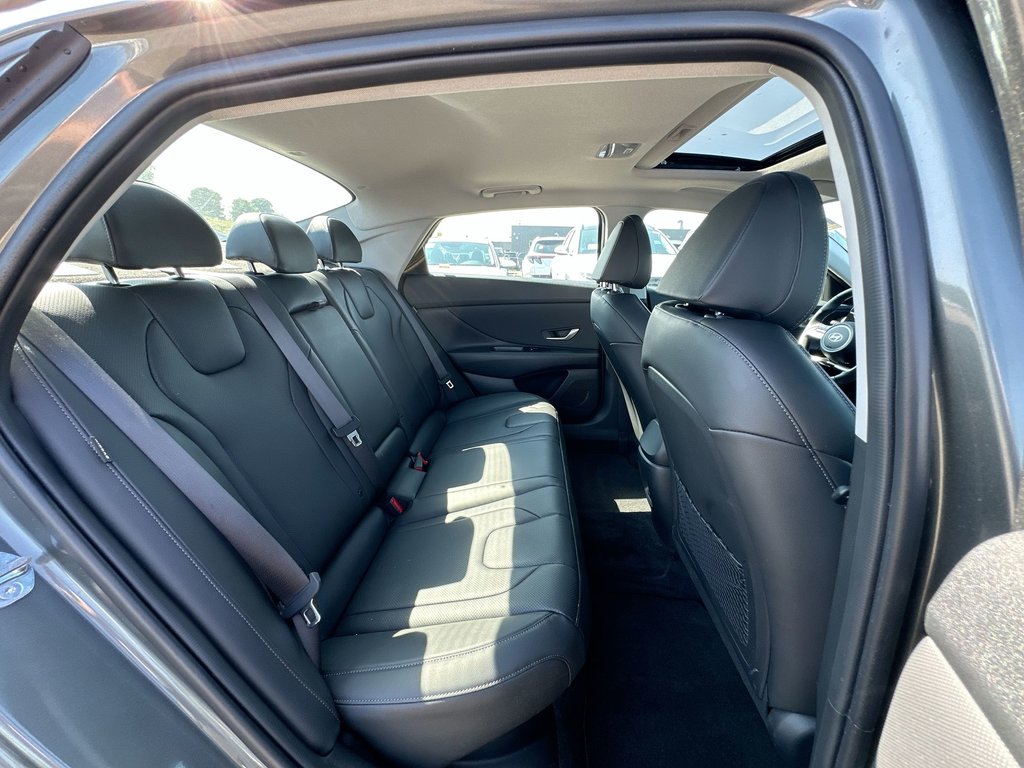 2025 Hyundai Elantra Hybrid Luxury | Leather | Nav | Roof | Warranty to 2033 in Saint John, New Brunswick - 39 - w1024h768px