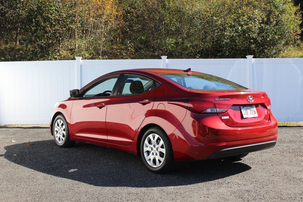 2015  Elantra GL | USB | HtdSeats | Bluetooth | Keyless in Saint John, New Brunswick - 5 - w1024h768px