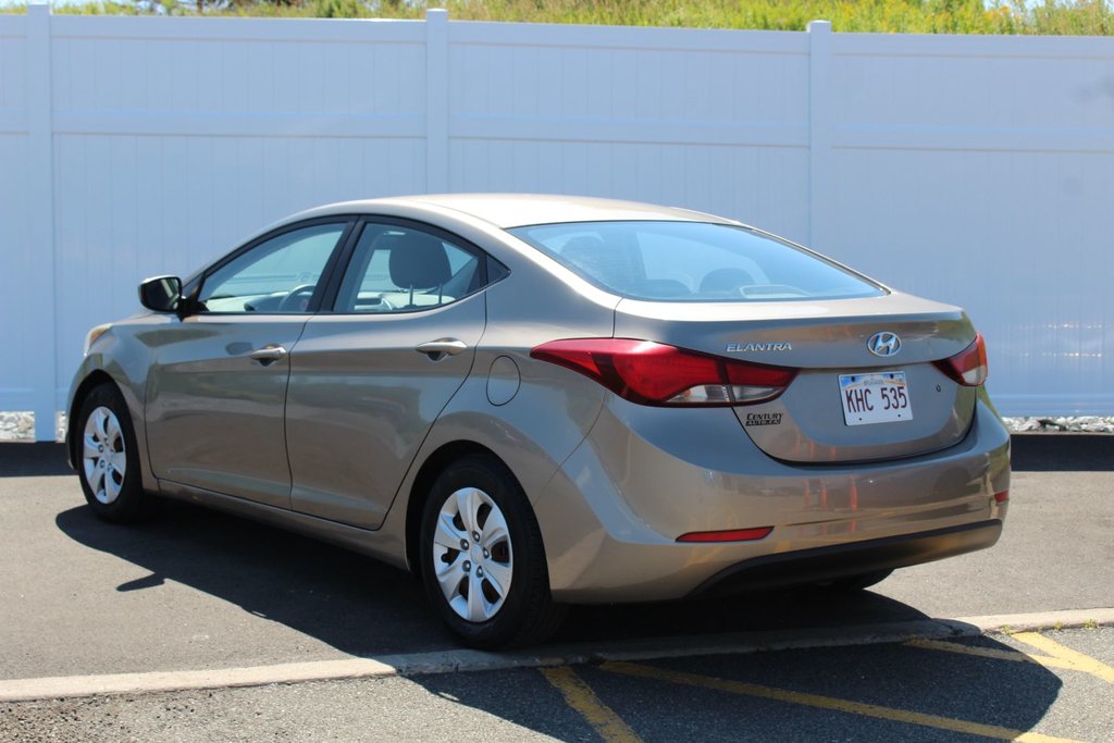 2015 Hyundai Elantra L | 6-Spd | Tilt | Aux | USB | TractionControl in Saint John, New Brunswick - 5 - w1024h768px