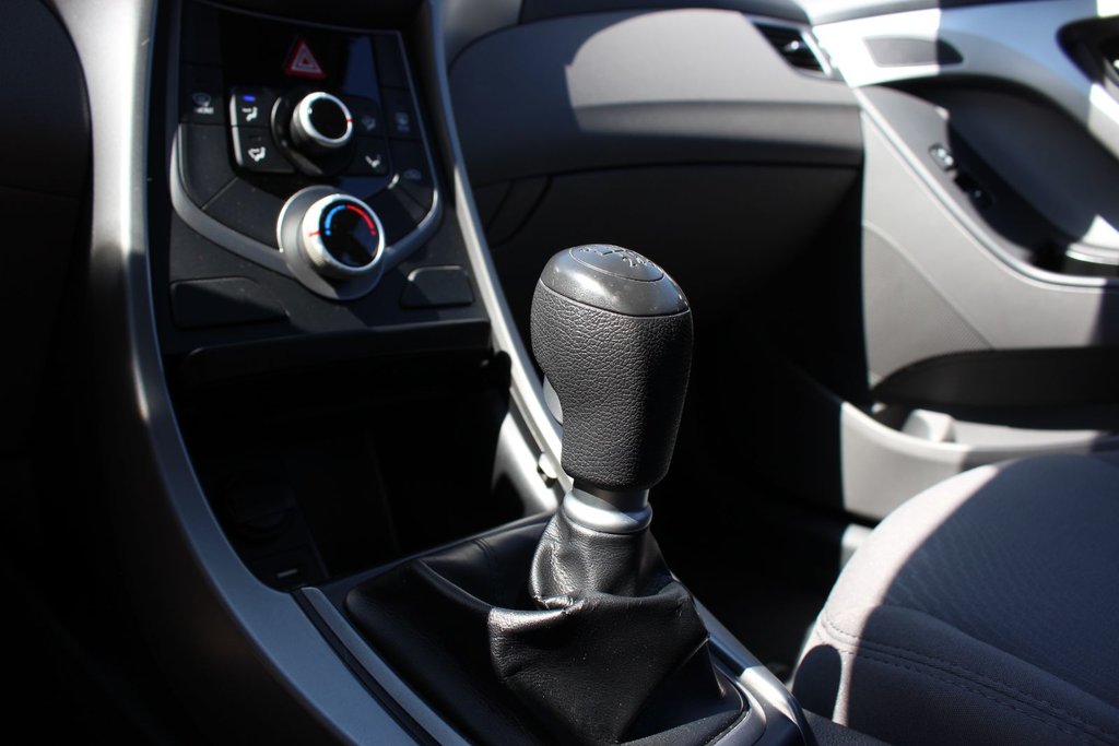 2015 Hyundai Elantra L | 6-Spd | Tilt | Aux | USB | TractionControl in Saint John, New Brunswick - 32 - w1024h768px