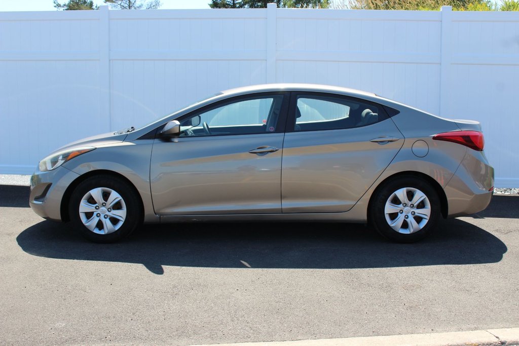 2015 Hyundai Elantra L | 6-Spd | Tilt | Aux | USB | TractionControl in Saint John, New Brunswick - 4 - w1024h768px