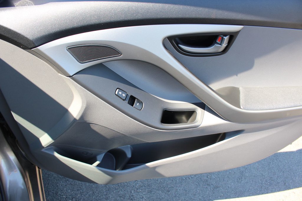 2015 Hyundai Elantra L | 6-Spd | Tilt | Aux | USB | TractionControl in Saint John, New Brunswick - 50 - w1024h768px