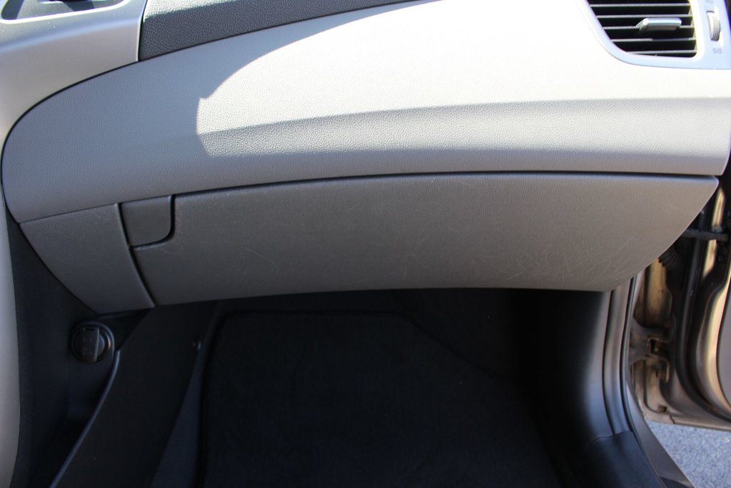 2015 Hyundai Elantra L | 6-Spd | Tilt | Aux | USB | TractionControl in Saint John, New Brunswick - 46 - w1024h768px