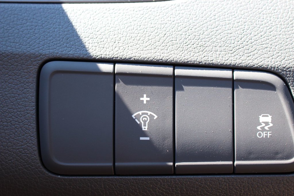2015 Hyundai Elantra L | 6-Spd | Tilt | Aux | USB | TractionControl in Saint John, New Brunswick - 20 - w1024h768px