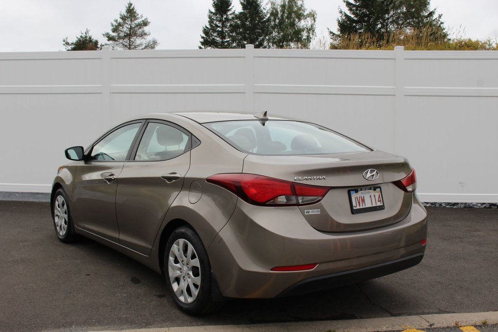 Hyundai Elantra GL | HtdSeats | Bluetooth | Aux | USB | Cruise 2015 à Saint John, Nouveau-Brunswick - 5 - w1024h768px