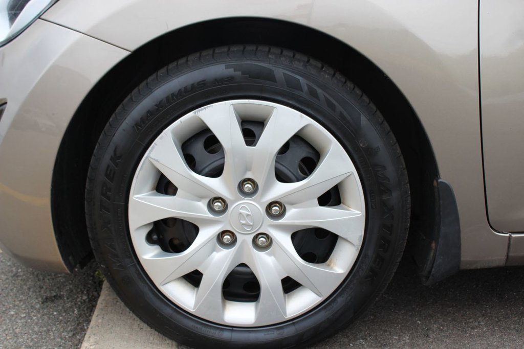 Hyundai Elantra GL | HtdSeats | Bluetooth | Aux | USB | Cruise 2015 à Saint John, Nouveau-Brunswick - 18 - w1024h768px