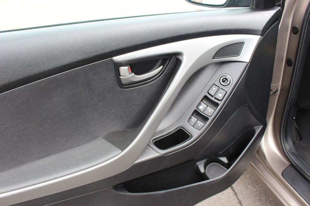 Hyundai Elantra GL | HtdSeats | Bluetooth | Aux | USB | Cruise 2015 à Saint John, Nouveau-Brunswick - 19 - w1024h768px