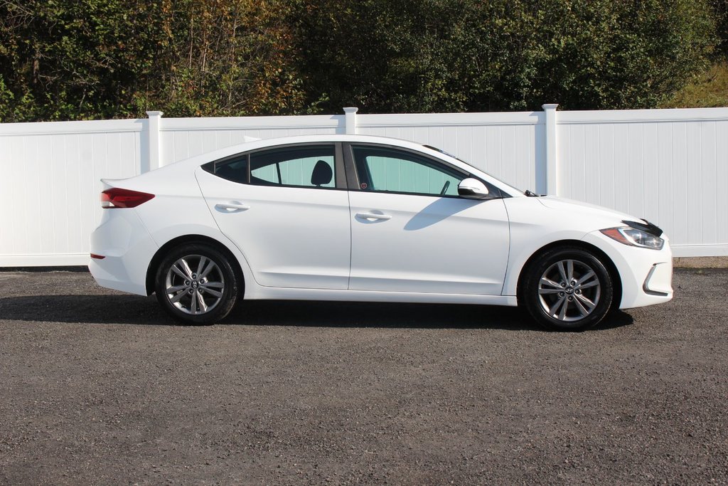 2017 Hyundai Elantra in Antigonish, Nova Scotia - 8 - w1024h768px