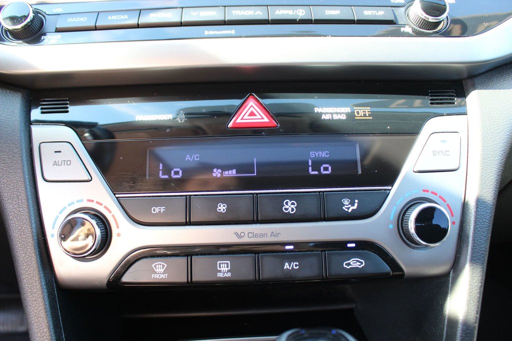 Hyundai Elantra GLS | SunRoof | HtdSeats | Cam | Bluetooth | Aux 2017 à Saint John, Nouveau-Brunswick - 18 - w1024h768px