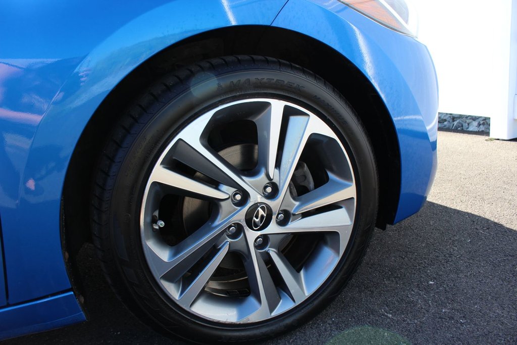 Hyundai Elantra GLS | SunRoof | HtdSeats | Cam | Bluetooth | Aux 2017 à Saint John, Nouveau-Brunswick - 28 - w1024h768px