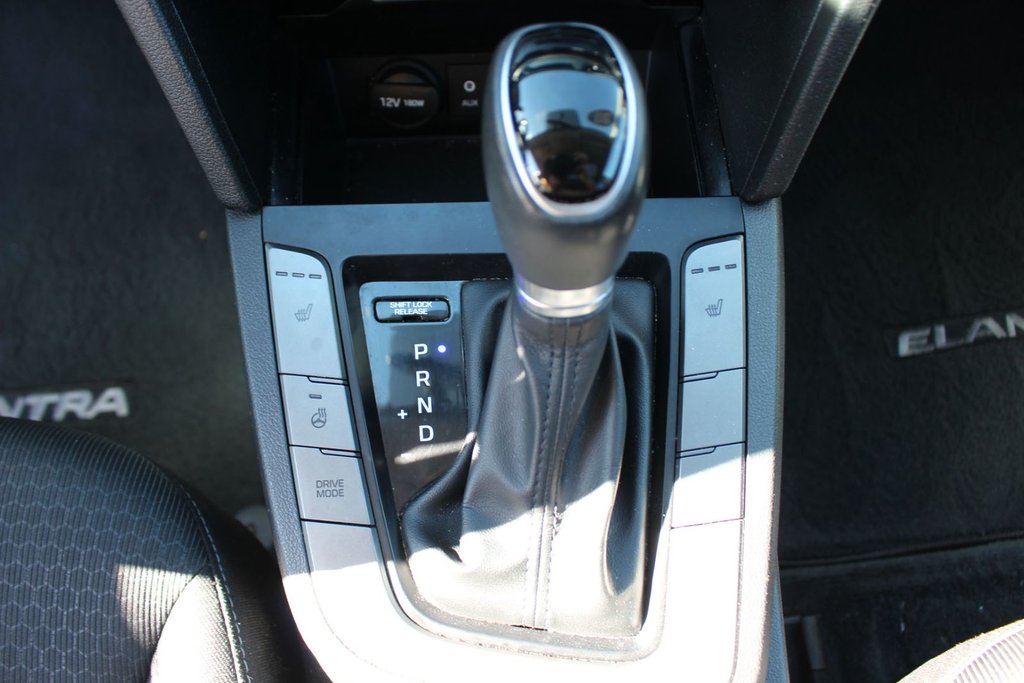 Hyundai Elantra GLS | SunRoof | HtdSeats | Cam | Bluetooth | Aux 2017 à Saint John, Nouveau-Brunswick - 20 - w1024h768px