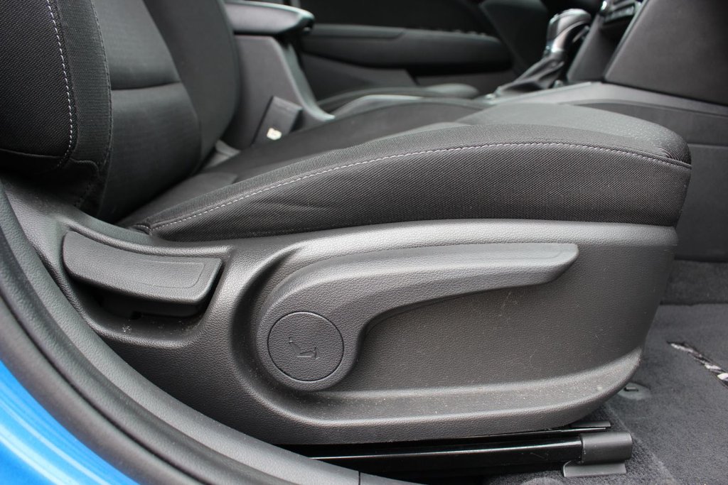 Hyundai Elantra GLS | SunRoof | HtdSeats | Cam | Bluetooth | Aux 2017 à Saint John, Nouveau-Brunswick - 44 - w1024h768px