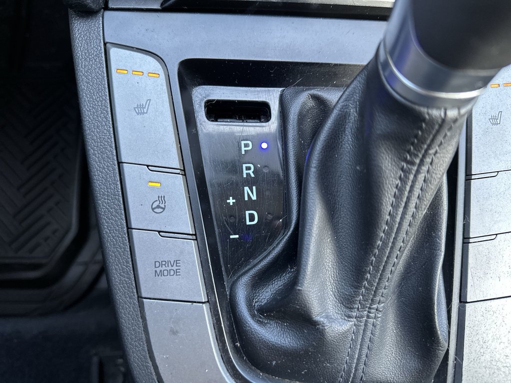 2017 Hyundai Elantra in Antigonish, Nova Scotia - 31 - w1024h768px