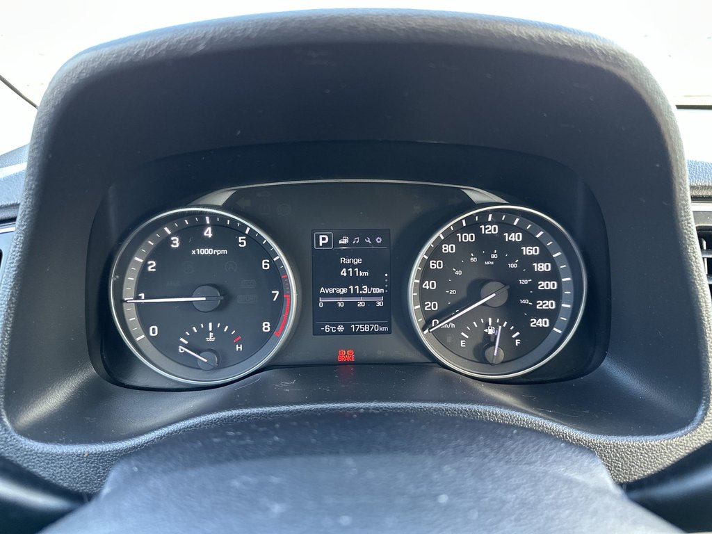 2017 Hyundai Elantra in Antigonish, Nova Scotia - 24 - w1024h768px
