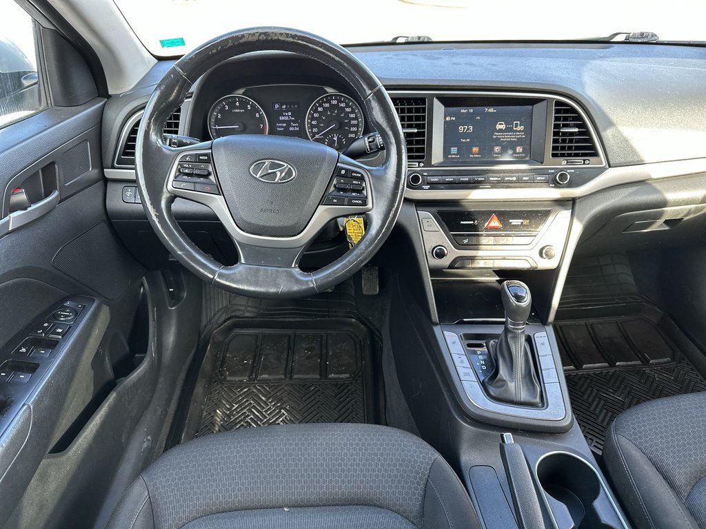 2017 Hyundai Elantra in Antigonish, Nova Scotia - 13 - w1024h768px