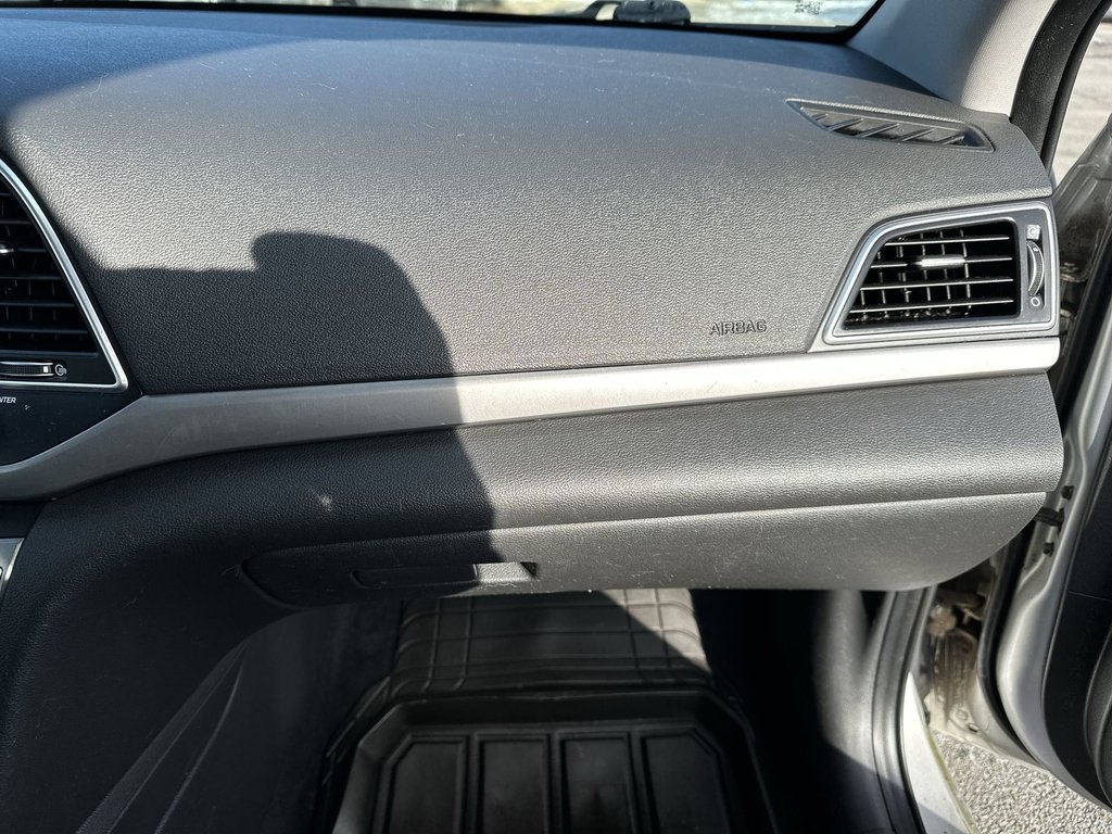 2017 Hyundai Elantra in Antigonish, Nova Scotia - 44 - w1024h768px
