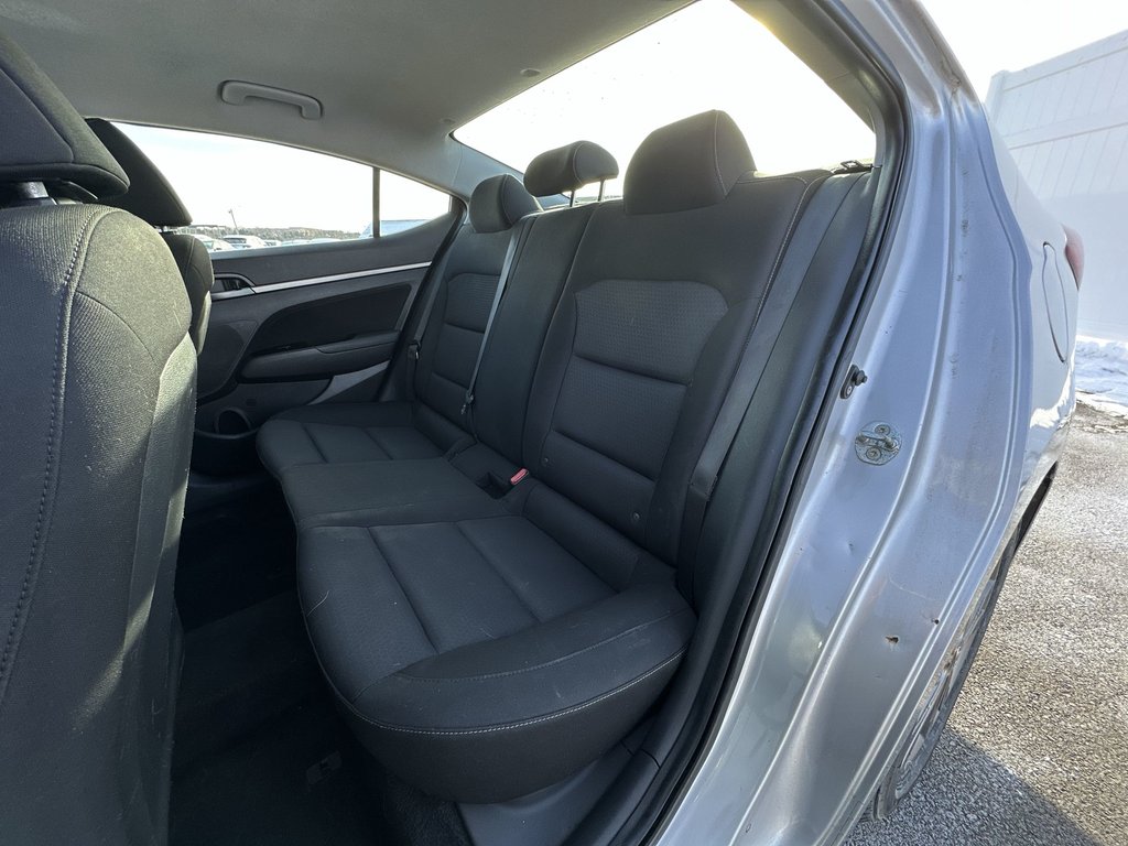 2017 Hyundai Elantra in Antigonish, Nova Scotia - 32 - w1024h768px