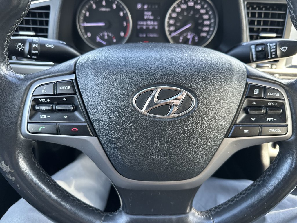 2017 Hyundai Elantra in Antigonish, Nova Scotia - 18 - w1024h768px