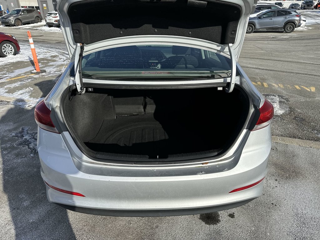 2017 Hyundai Elantra in Antigonish, Nova Scotia - 37 - w1024h768px