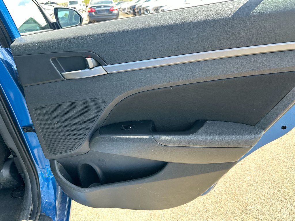2017 Hyundai Elantra GL | Cam | HtdSeats | Bluetooth | Aux | USB | AC in Saint John, New Brunswick - 41 - w1024h768px