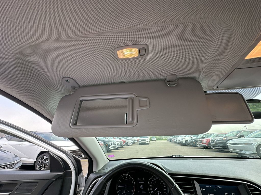 2017 Hyundai ELANTRA GLS | Roof | | HtdSeats | Bluetooth | Aux | USB in Saint John, New Brunswick - 48 - w1024h768px