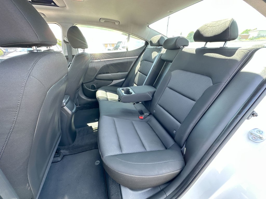 2017 Hyundai ELANTRA GLS | Roof | | HtdSeats | Bluetooth | Aux | USB in Saint John, New Brunswick - 33 - w1024h768px