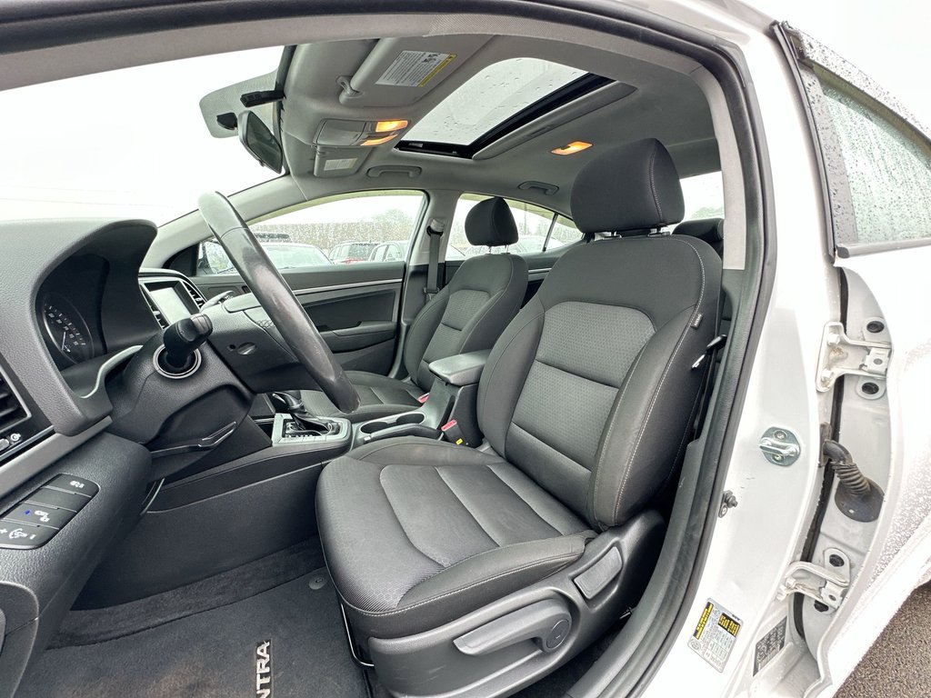 2017 Hyundai ELANTRA GLS | Roof | | HtdSeats | Bluetooth | Aux | USB in Saint John, New Brunswick - 11 - w1024h768px