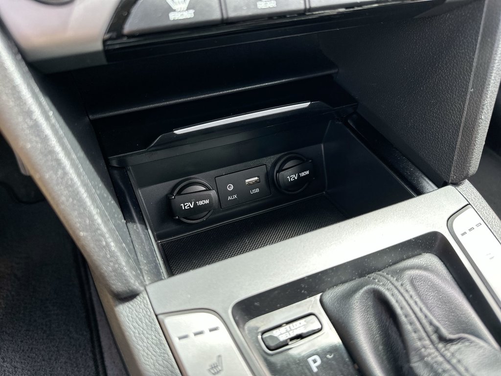 2017 Hyundai ELANTRA GLS | Roof | | HtdSeats | Bluetooth | Aux | USB in Saint John, New Brunswick - 28 - w1024h768px