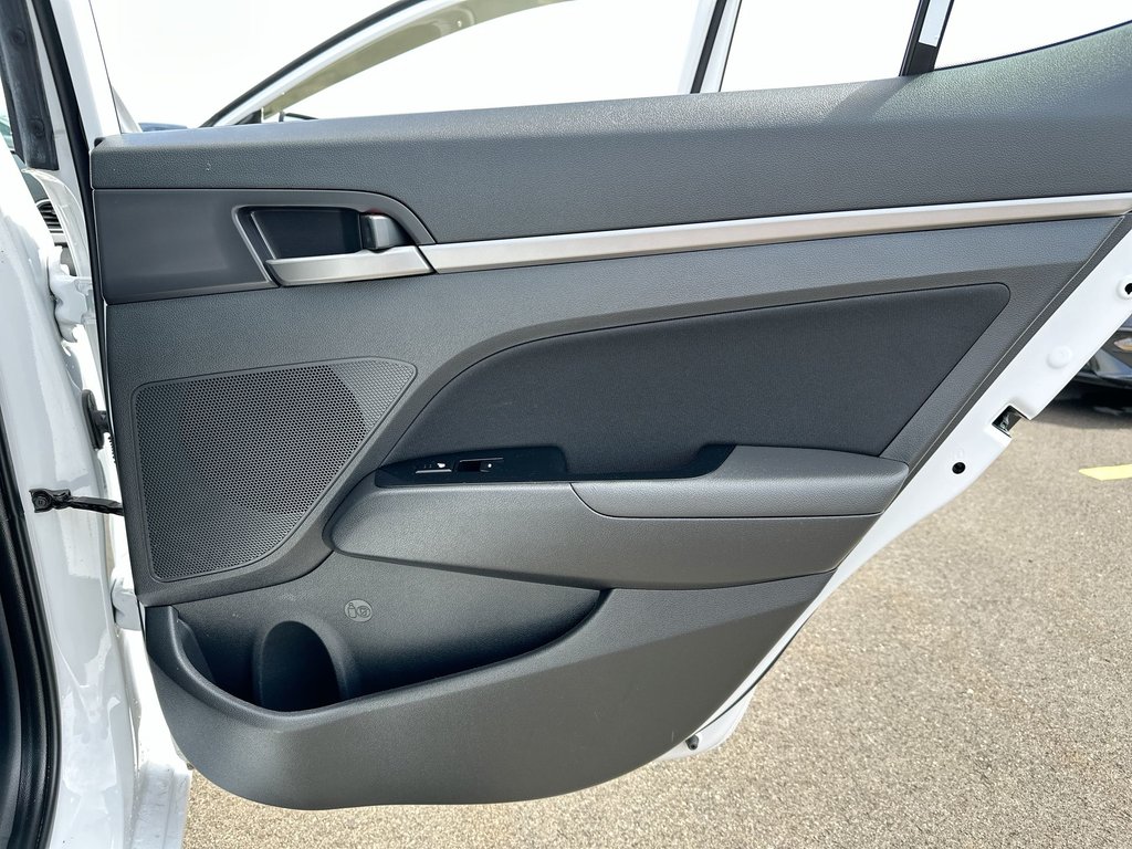 2017 Hyundai ELANTRA GLS | Roof | | HtdSeats | Bluetooth | Aux | USB in Saint John, New Brunswick - 41 - w1024h768px