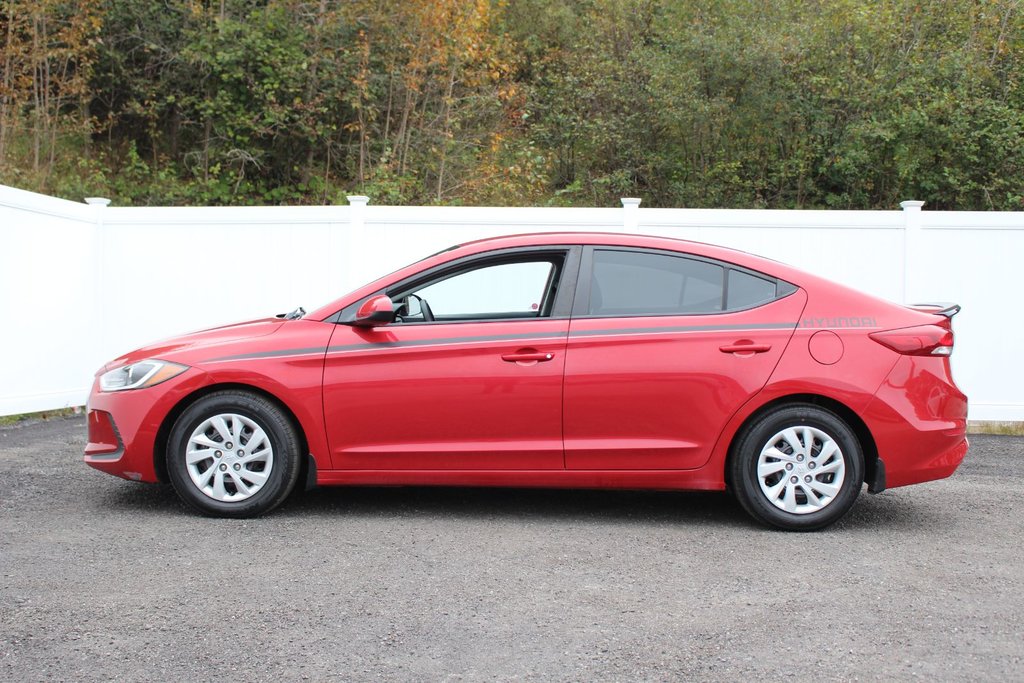 2018 Hyundai Elantra in Antigonish, Nova Scotia - 4 - w1024h768px