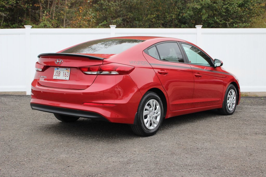 2018 Hyundai Elantra in Antigonish, Nova Scotia - 7 - w1024h768px