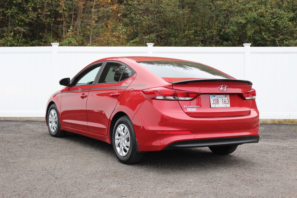 2018 Hyundai Elantra in Antigonish, Nova Scotia - 5 - w1024h768px