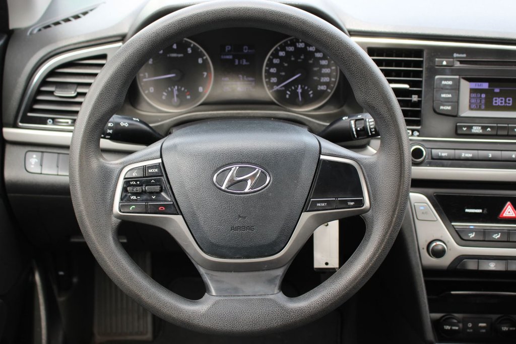 2018 Hyundai Elantra LE | USB | HtdSeats | Bluetooth | Keyless | Cruise in Saint John, New Brunswick - 17 - w1024h768px