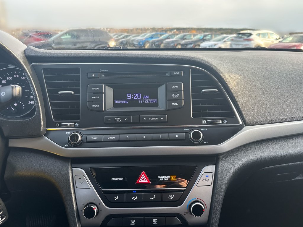 Hyundai Elantra LE | HtdSeats | Bluetooth | Cam | USB | Aux 2018 à Saint John, Nouveau-Brunswick - 24 - w1024h768px