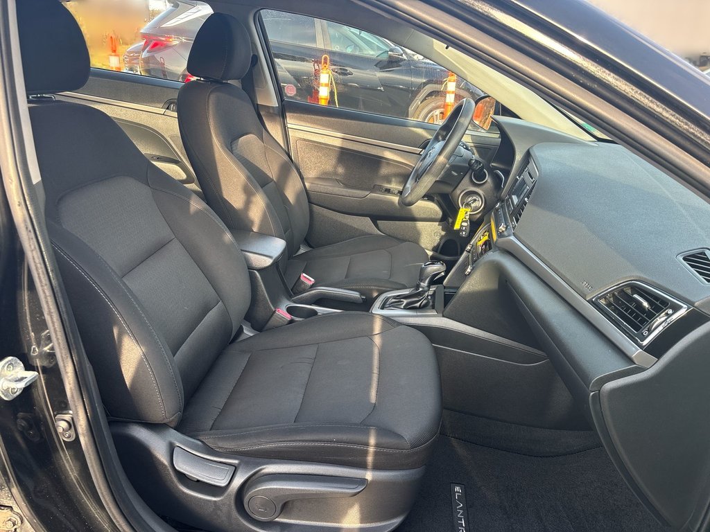 Hyundai Elantra LE | HtdSeats | Bluetooth | Cam | USB | Aux 2018 à Saint John, Nouveau-Brunswick - 40 - w1024h768px