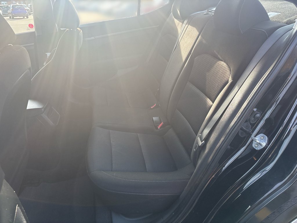 Hyundai Elantra LE | HtdSeats | Bluetooth | Cam | USB | Aux 2018 à Saint John, Nouveau-Brunswick - 31 - w1024h768px