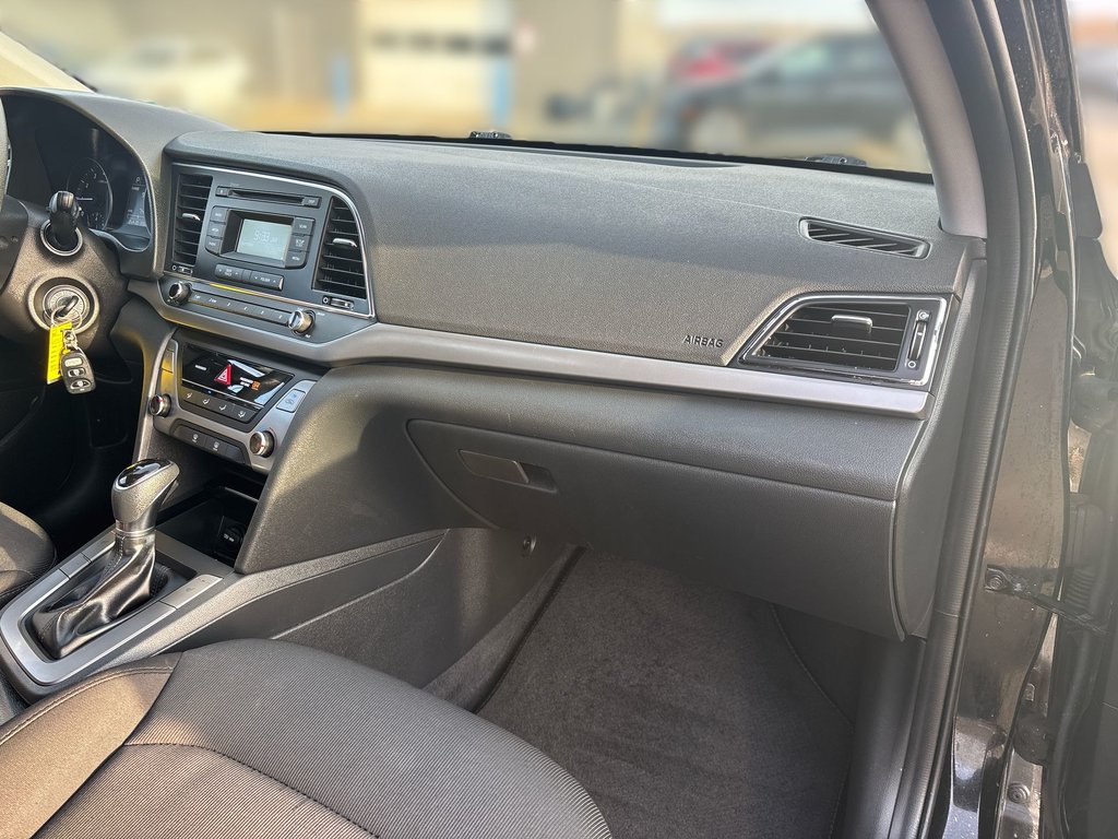 Hyundai Elantra LE | HtdSeats | Bluetooth | Cam | USB | Aux 2018 à Saint John, Nouveau-Brunswick - 42 - w1024h768px