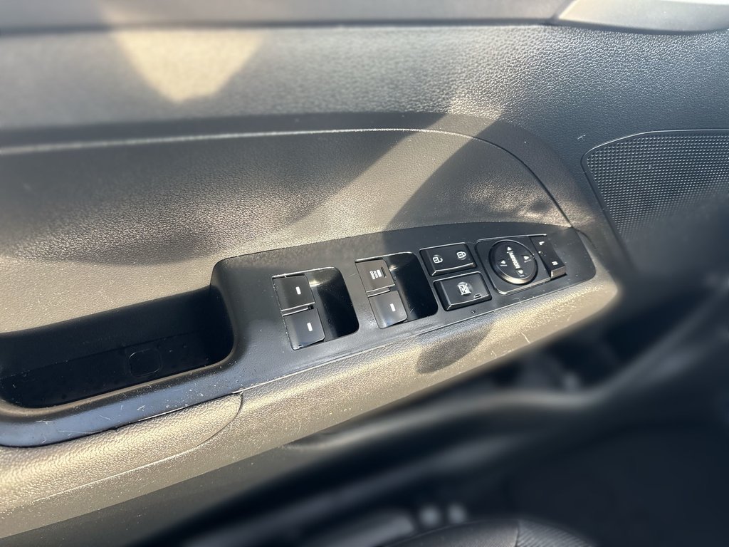 Hyundai Elantra LE | HtdSeats | Bluetooth | Cam | USB | Aux 2018 à Saint John, Nouveau-Brunswick - 14 - w1024h768px
