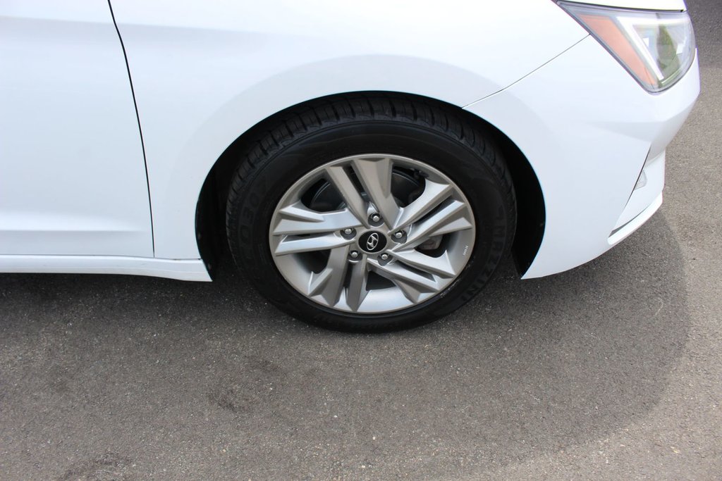 2019 Hyundai Elantra Preferred | SunRoof | Cam | USB | HtdWheel | XM in Saint John, New Brunswick - 9 - w1024h768px
