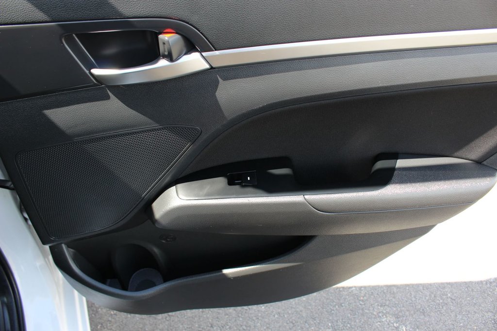 2019 Hyundai Elantra Preferred | SunRoof | Cam | USB | HtdWheel | XM in Saint John, New Brunswick - 42 - w1024h768px