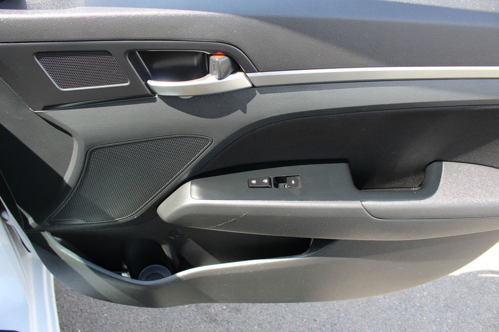 2019 Hyundai Elantra Preferred | SunRoof | Cam | USB | HtdWheel | XM in Saint John, New Brunswick - 49 - w1024h768px