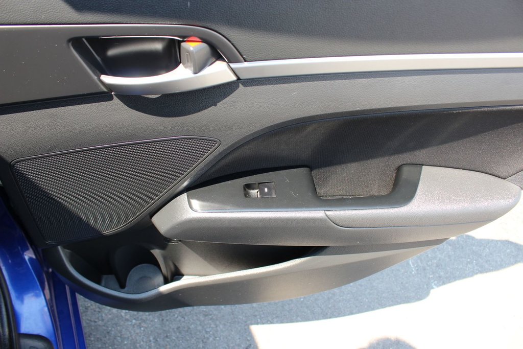 2019 Hyundai Elantra Preferred | Roof | Cam | USB | HtdWheel | XM in Saint John, New Brunswick - 40 - w1024h768px
