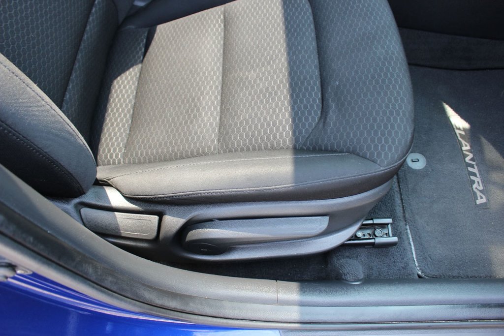 2019 Hyundai Elantra Preferred | Roof | Cam | USB | HtdWheel | XM in Saint John, New Brunswick - 45 - w1024h768px