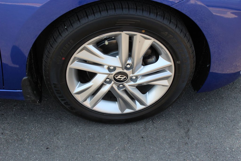 2019 Hyundai Elantra Preferred | Roof | Cam | USB | HtdWheel | XM in Saint John, New Brunswick - 9 - w1024h768px