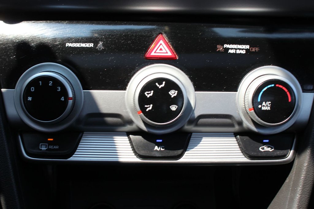 2019 Hyundai Elantra Preferred | Roof | Cam | USB | HtdWheel | XM in Saint John, New Brunswick - 25 - w1024h768px