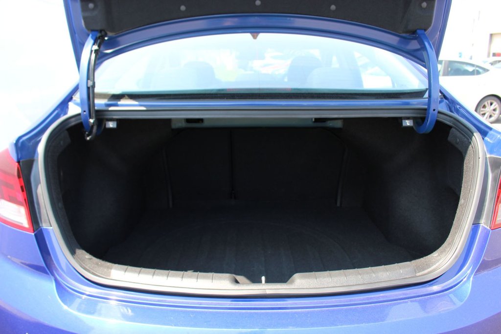 2019 Hyundai Elantra Preferred | Roof | Cam | USB | HtdWheel | XM in Saint John, New Brunswick - 34 - w1024h768px