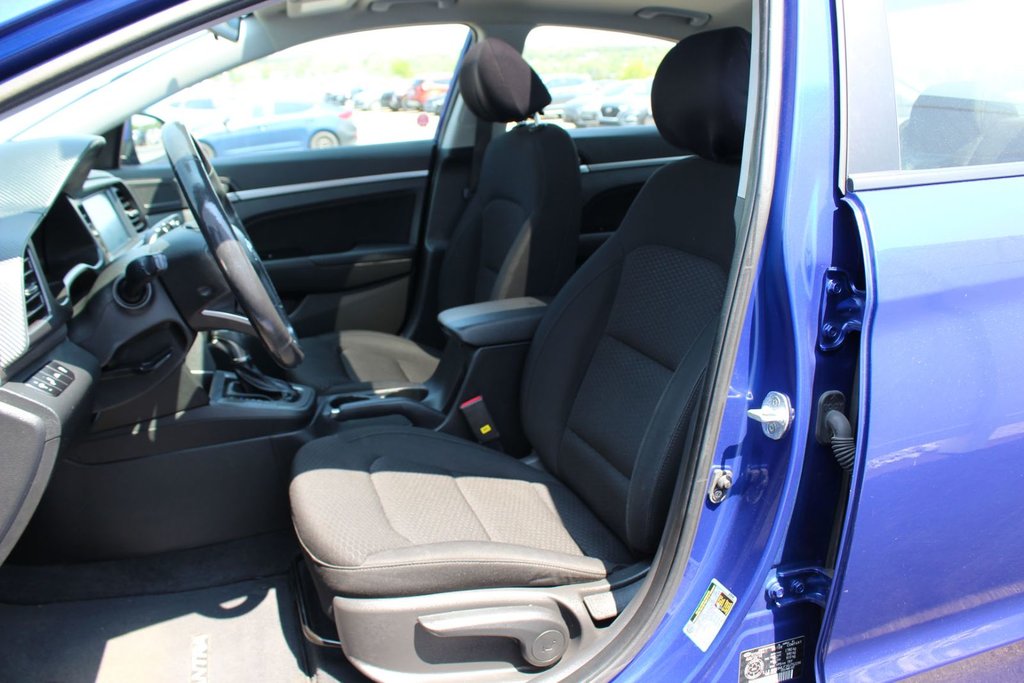 2019 Hyundai Elantra Preferred | Roof | Cam | USB | HtdWheel | XM in Saint John, New Brunswick - 10 - w1024h768px