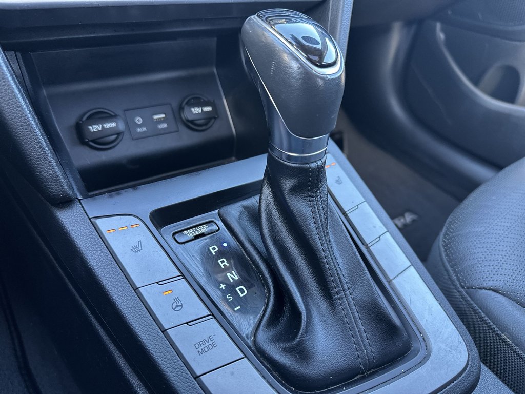 2019 Hyundai Elantra Luxury | Roof | Cam | HtdSeat | Lthr | Bluetooth in Saint John, New Brunswick - 29 - w1024h768px