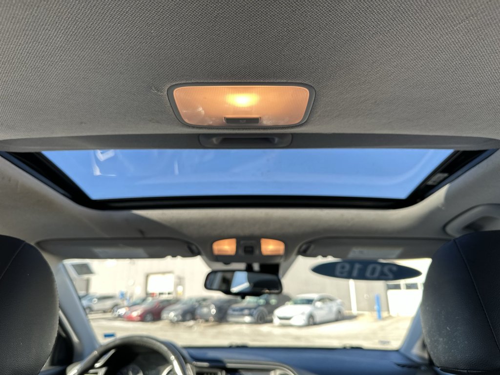 2019 Hyundai Elantra Luxury | Roof | Cam | HtdSeat | Lthr | Bluetooth in Saint John, New Brunswick - 51 - w1024h768px