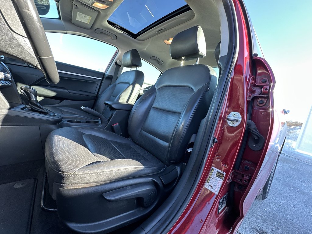 2019 Hyundai Elantra Luxury | Roof | Cam | HtdSeat | Lthr | Bluetooth in Saint John, New Brunswick - 14 - w1024h768px